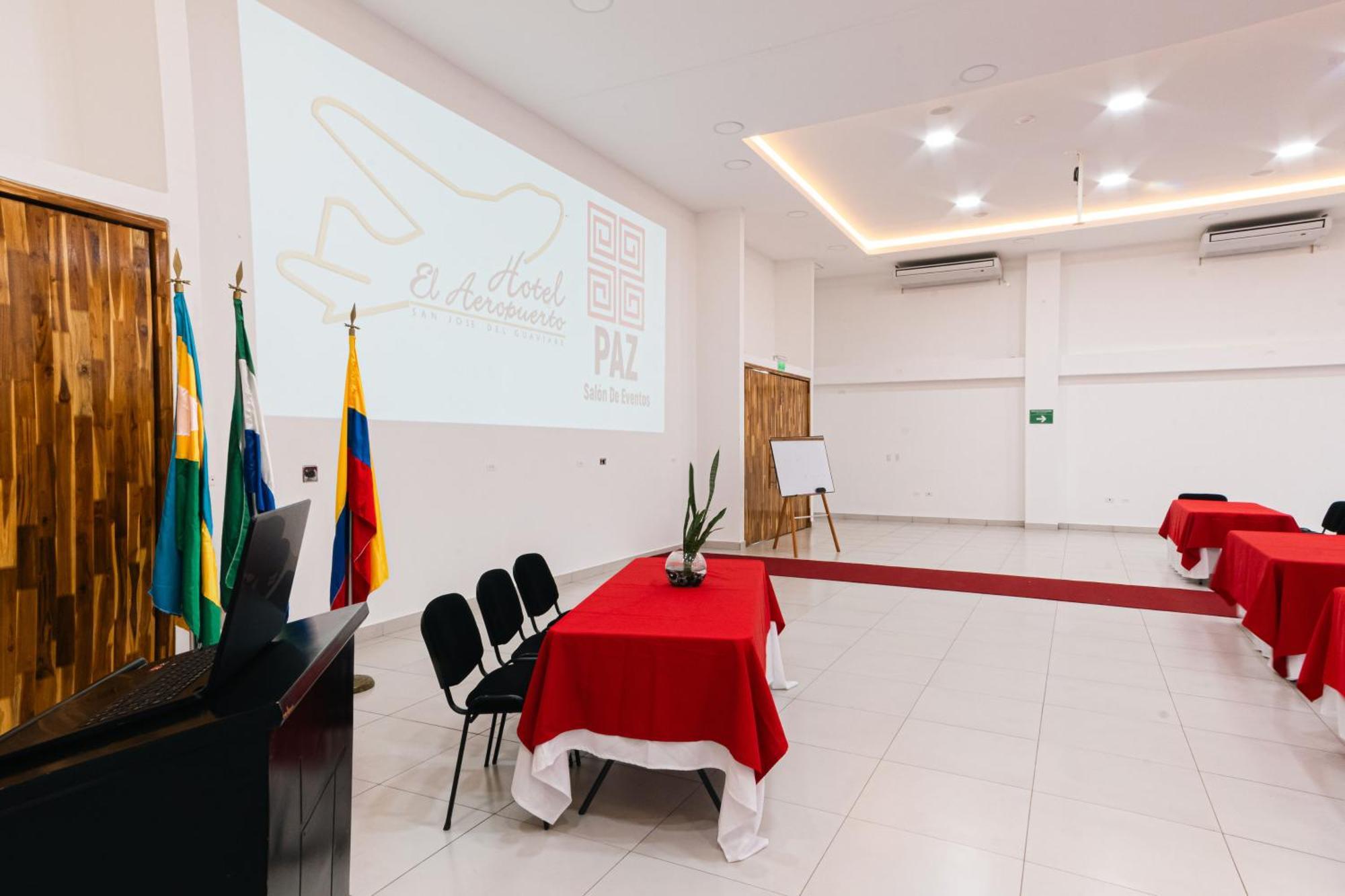 Hotel El Aeropuerto San José del Guaviare Kültér fotó